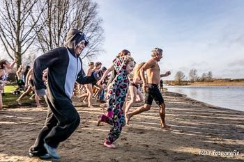 Nieuwjaarsduik Gaasperplas