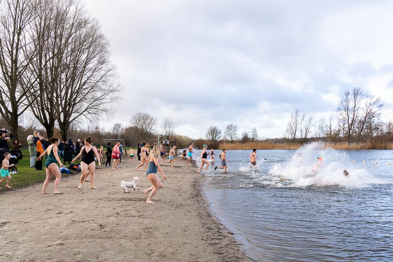 Nieuwjaarsduik Gaasperplas