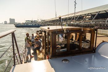 Met Salonboot Lelie<br>van Amsterdam naar Pampus