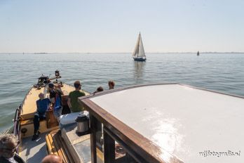 Met Salonboot Lelie<br>van Amsterdam naar Pampus