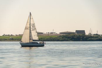 Met Salonboot Lelie<br>van Amsterdam naar Pampus