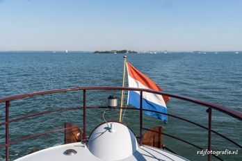 Met de salonboot Lelie<br>van Pampus naar Amsterdam