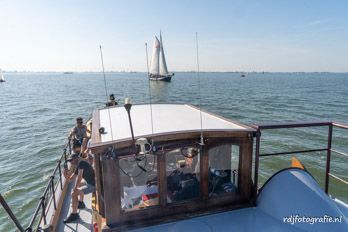 Met de salonboot Lelie<br>van Pampus naar Amsterdam