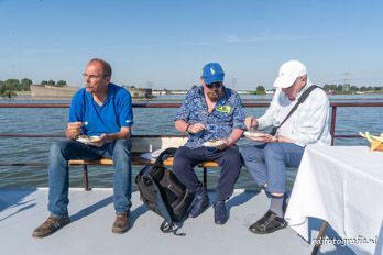 Met de salonboot Lelie<br>van Pampus naar Amsterdam