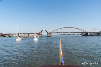 Met de salonboot Lelie<br>van Pampus naar Amsterdam